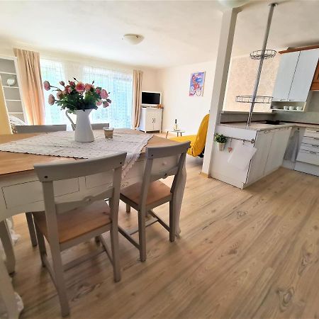 Apartman Prace Lägenhet Exteriör bild