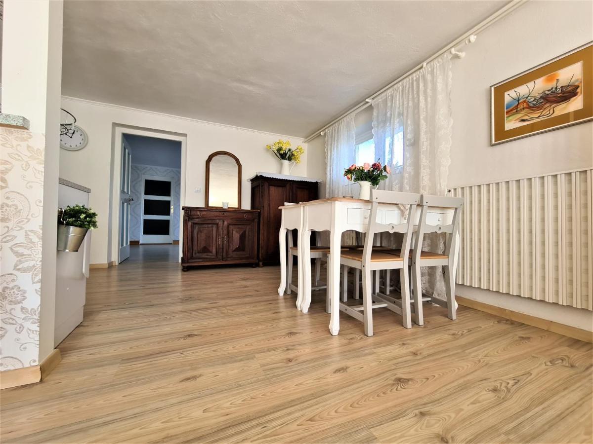Apartman Prace Lägenhet Exteriör bild