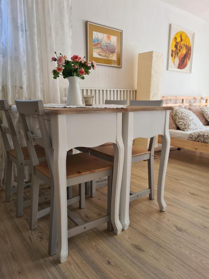 Apartman Prace Lägenhet Exteriör bild