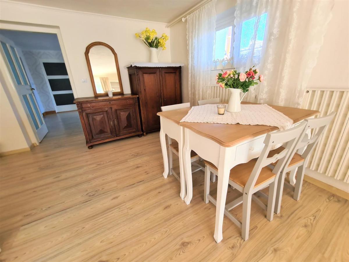 Apartman Prace Lägenhet Exteriör bild
